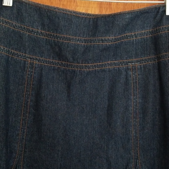 Never worn Chaps denim skirt  flare hem.  Size 8 - Picture 4 of 4